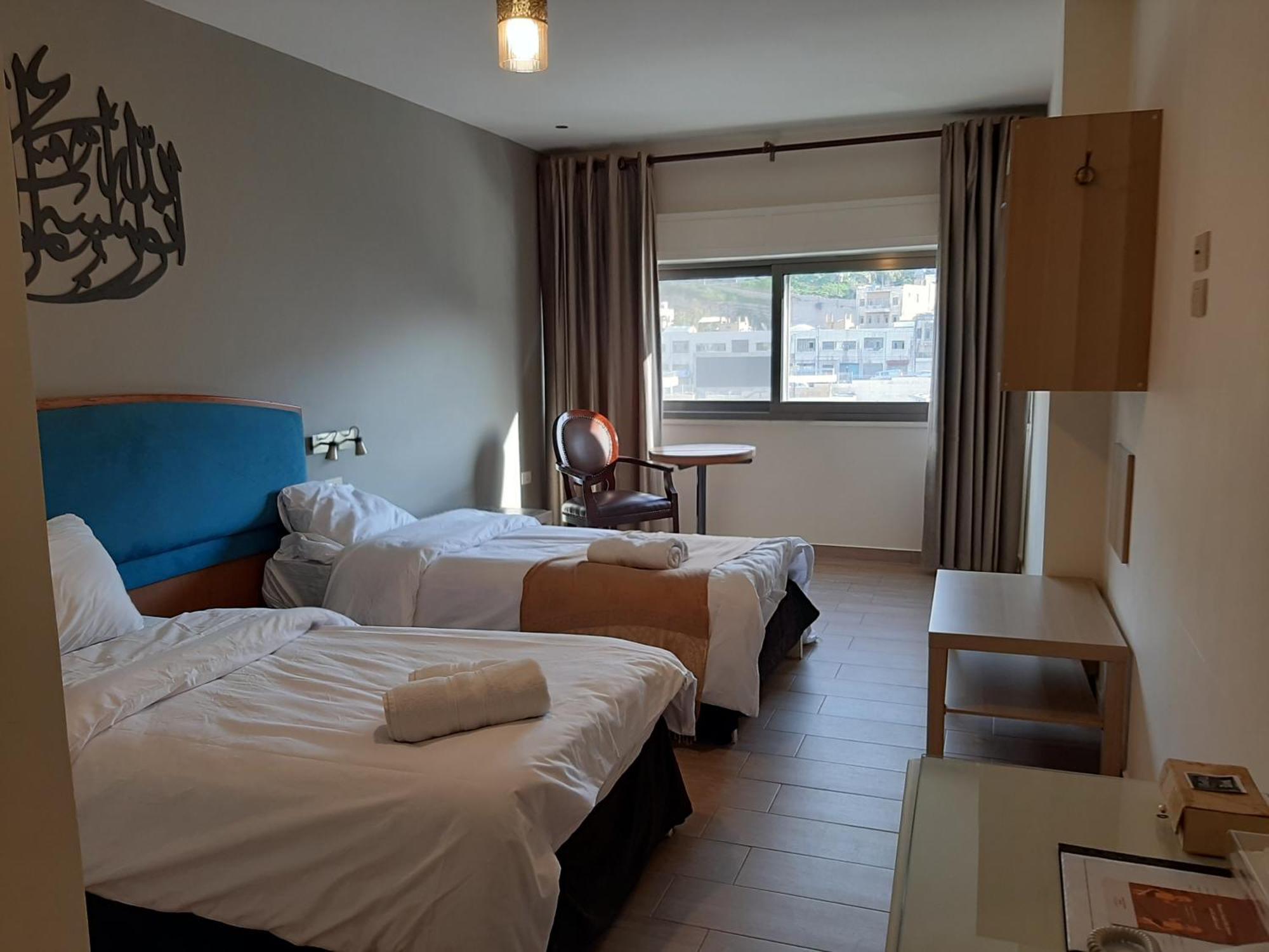 Layaali Amman Airport Pickup Hostel Εξωτερικό φωτογραφία