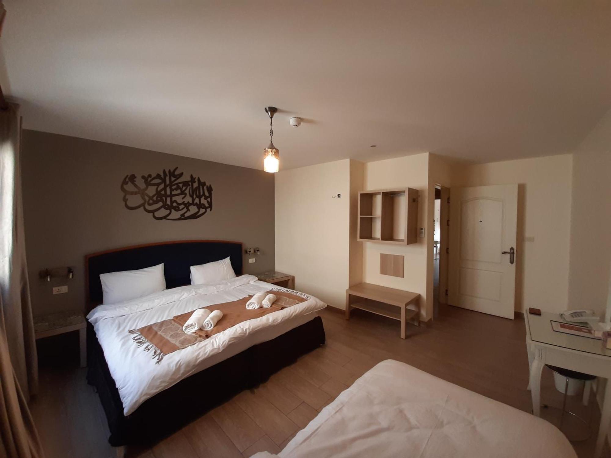 Layaali Amman Airport Pickup Hostel Εξωτερικό φωτογραφία